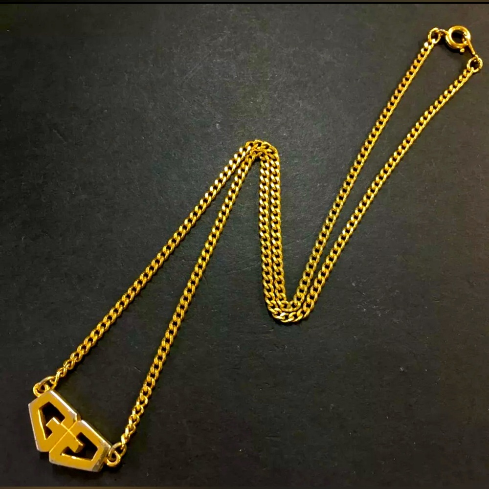 AUTH VINTAGE GIVENCHY PARIS YELLOW GOLD TONE JEWELRY NECKLACE ACCESSORIES